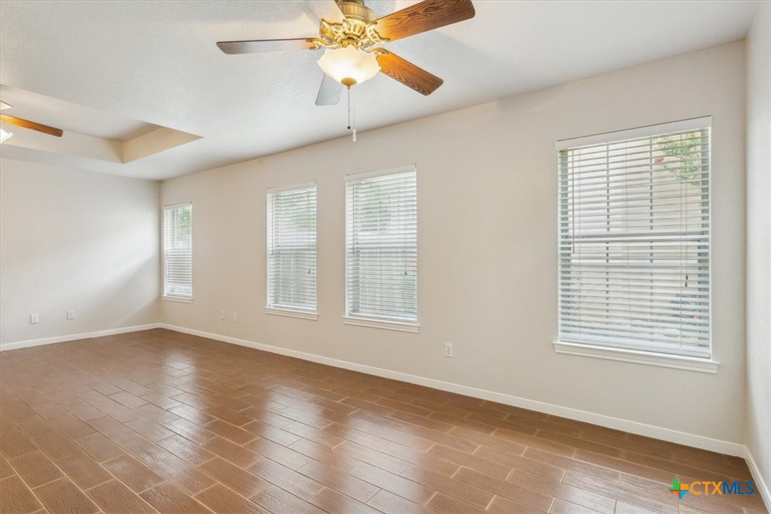1002 Crescent Drive Property Photo 12