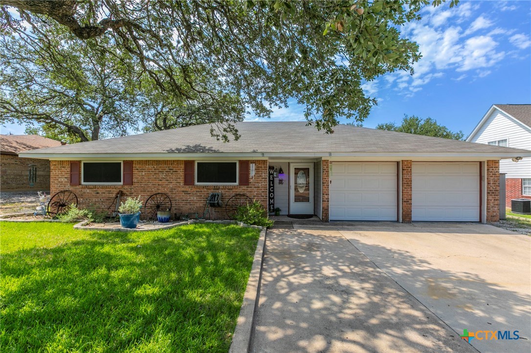 5 Windward Drive Property Photo 1