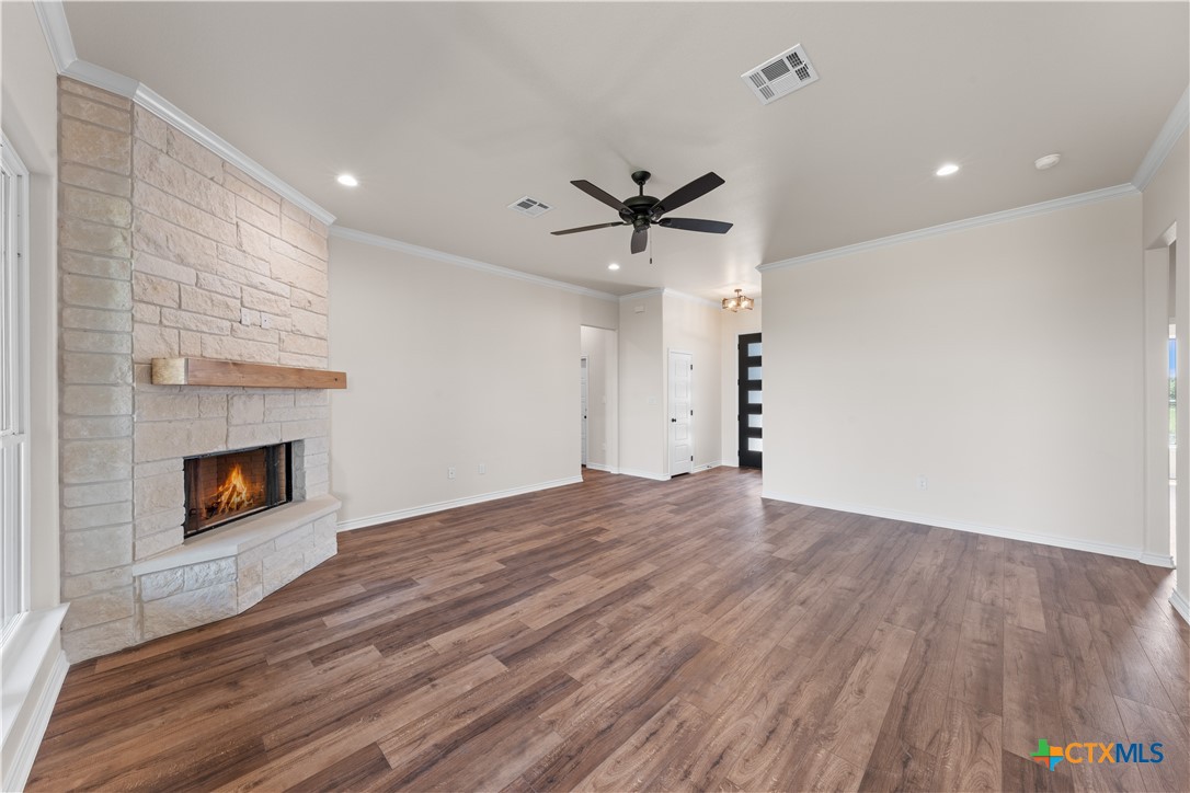 210 Creek Plum Lane Property Photo 9