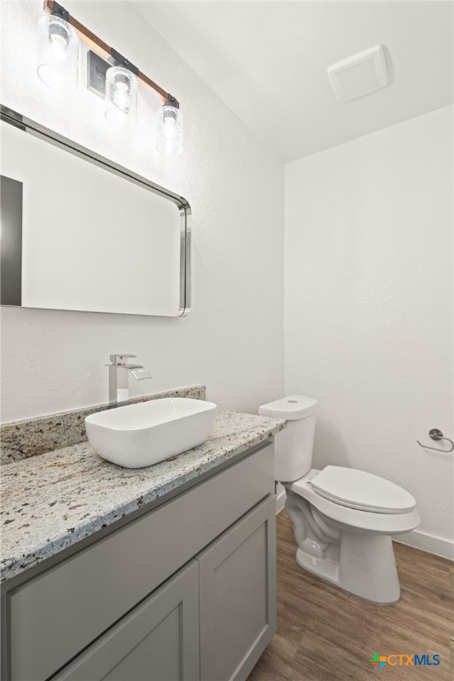910 Cliffside Drive Property Photo 17