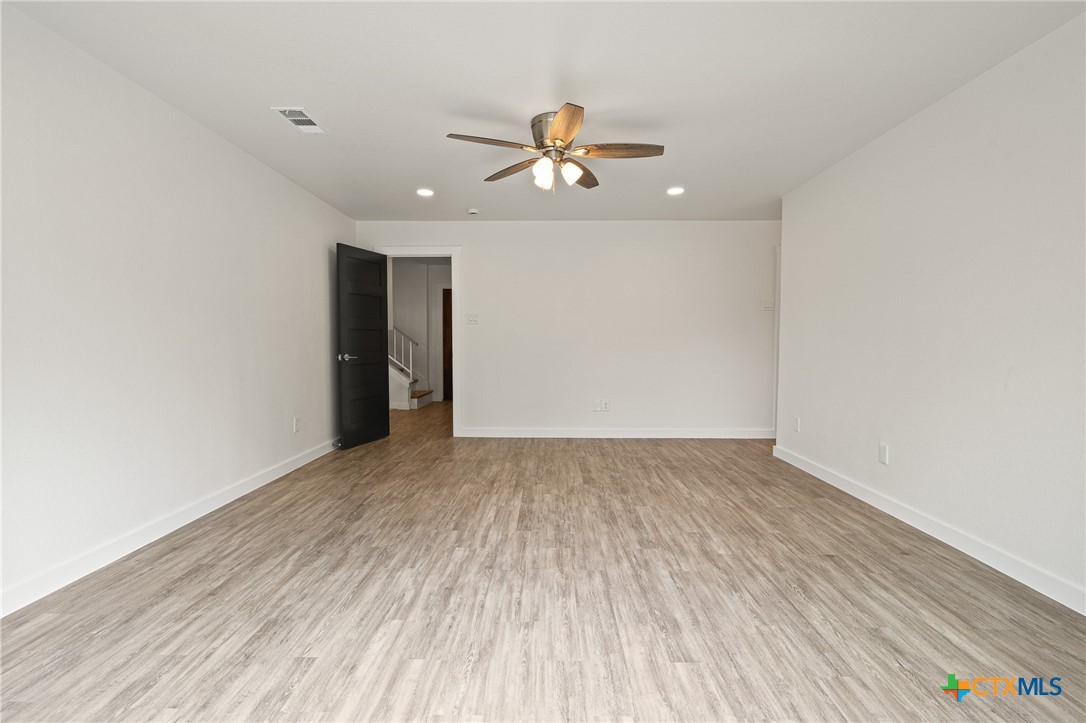 910 Cliffside Drive Property Photo 20