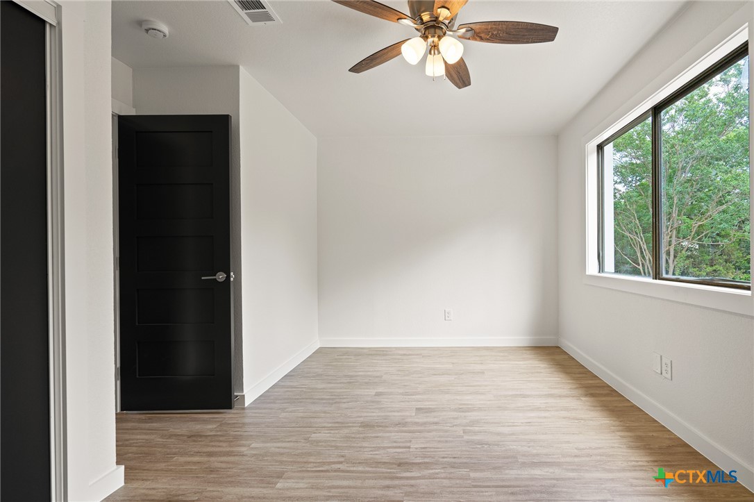 910 Cliffside Drive Property Photo 25