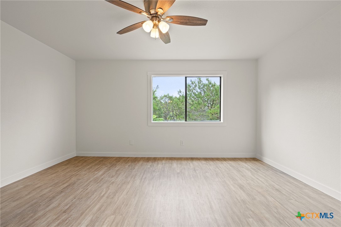 910 Cliffside Drive Property Photo 28