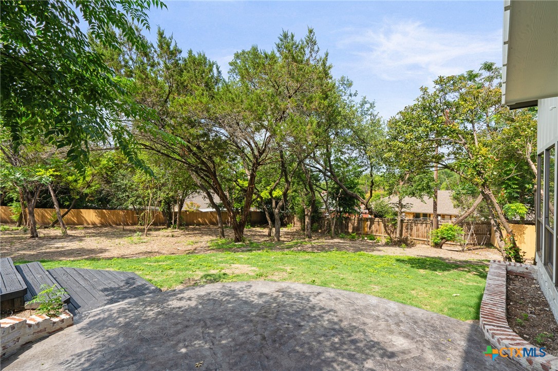 910 Cliffside Drive Property Photo 31