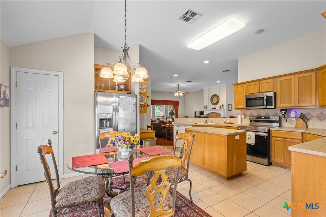 301 Deerchase Property Photo 3