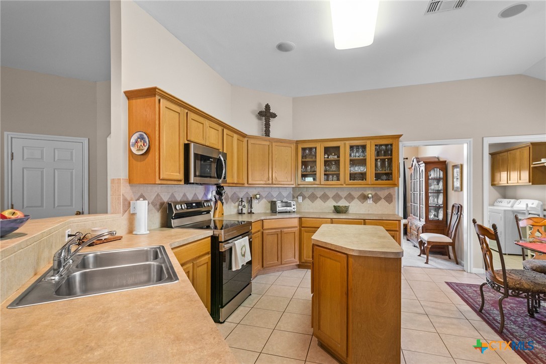 301 Deerchase Property Photo 7