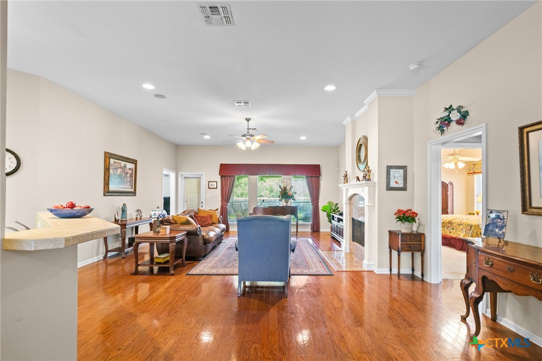 301 Deerchase Property Photo 14