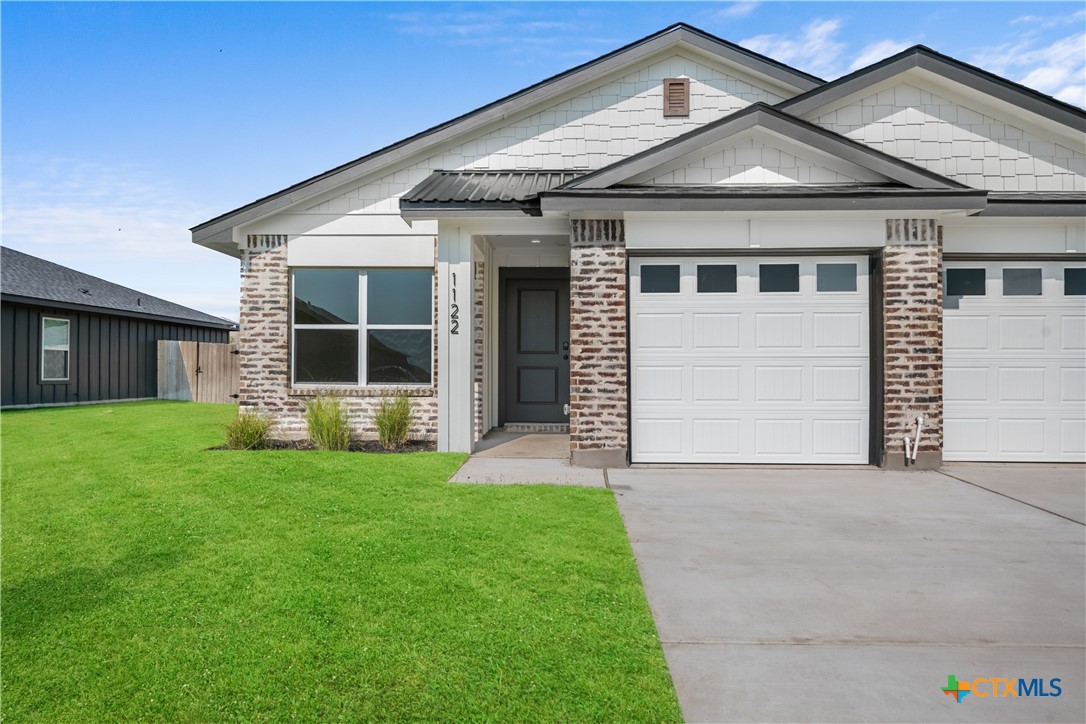 1122 College Avenue Property Photo 1