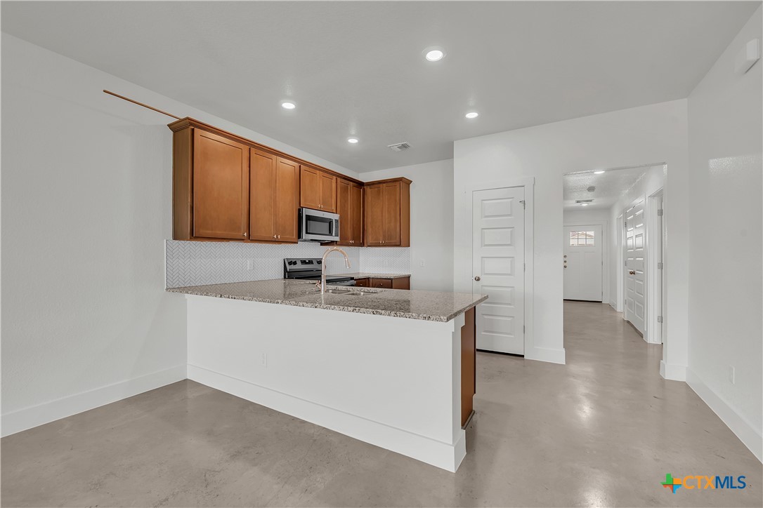 1122 College Avenue Property Photo 3