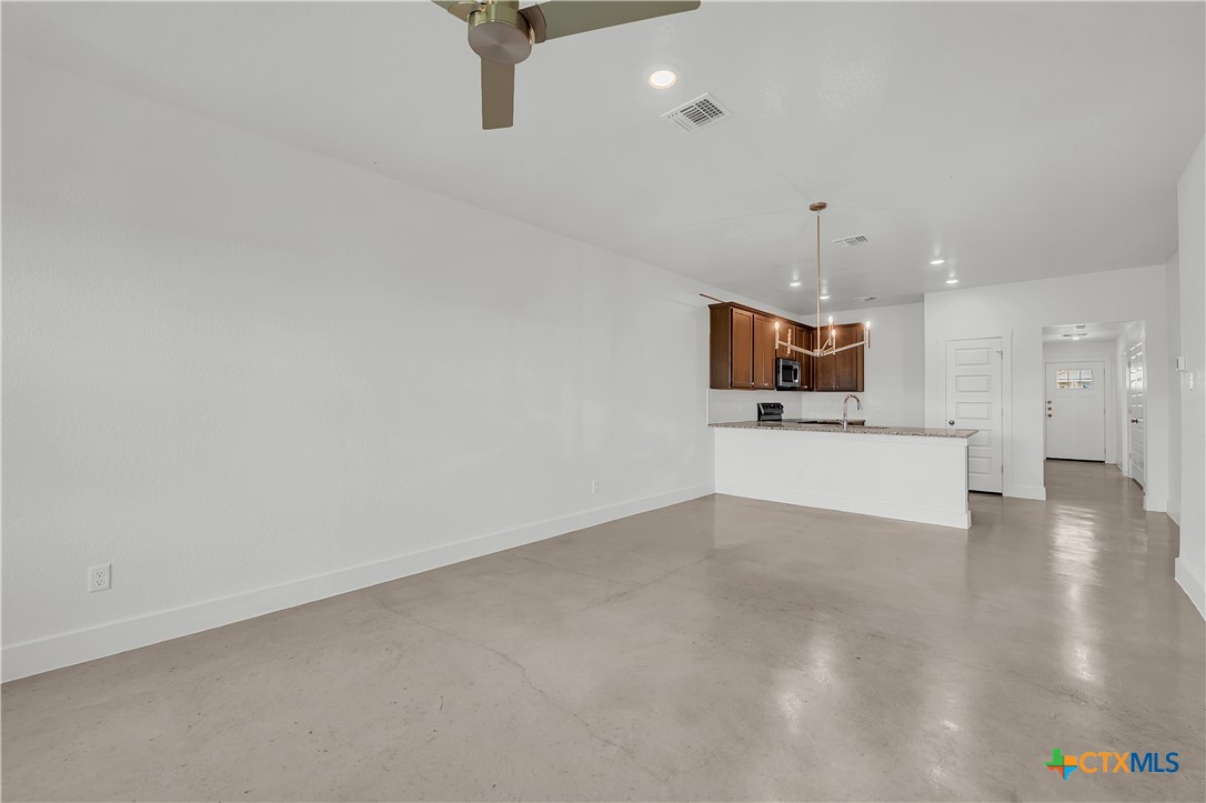1122 College Avenue Property Photo 5
