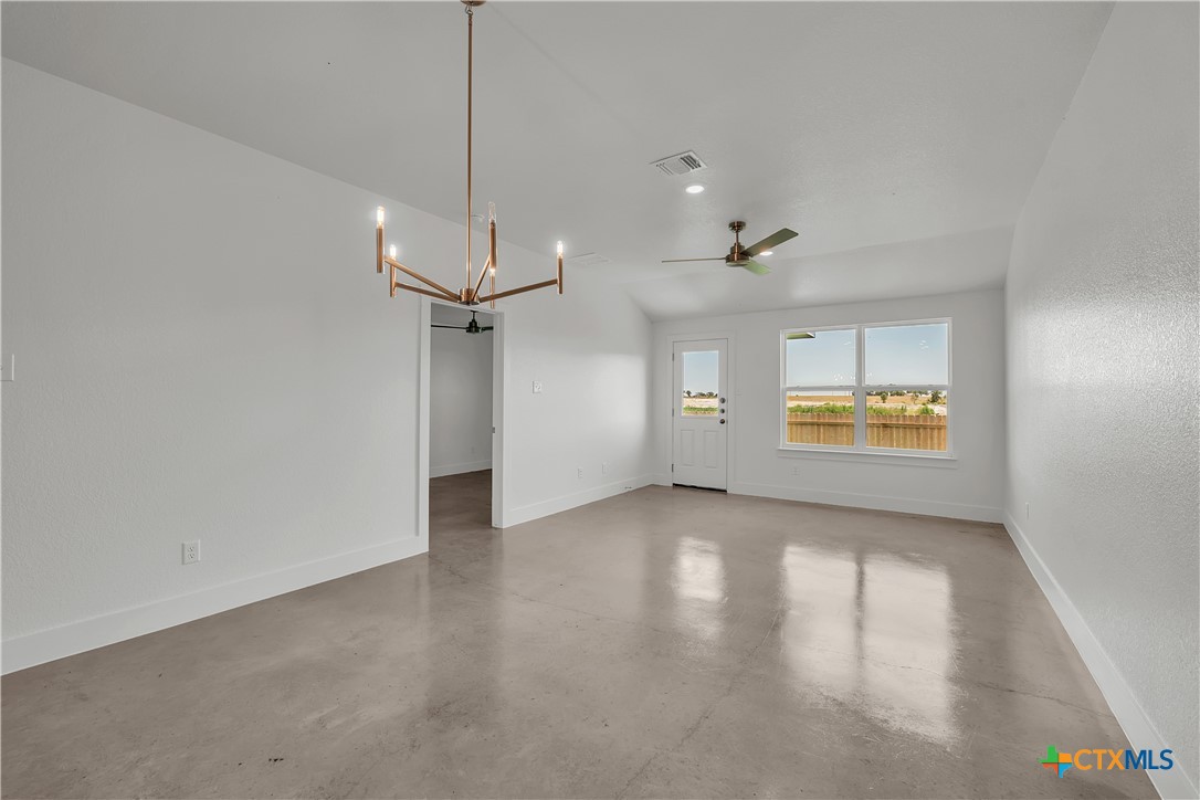 1122 College Avenue Property Photo 7