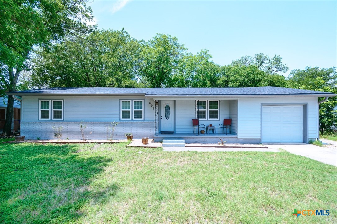 806 Mary Street Property Photo 1