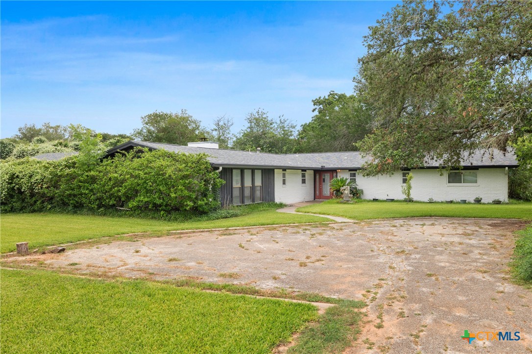 1223 N Sarah Dewitt Drive Property Photo 1