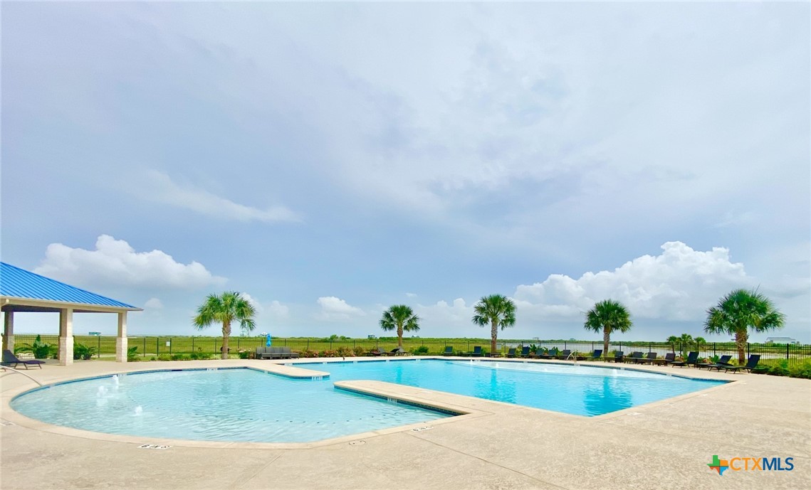 2936 Hammock Court Property Photo 5