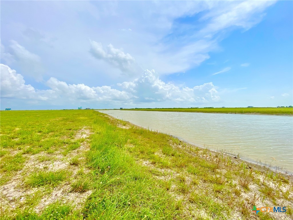 2936 Hammock Court Property Photo 17