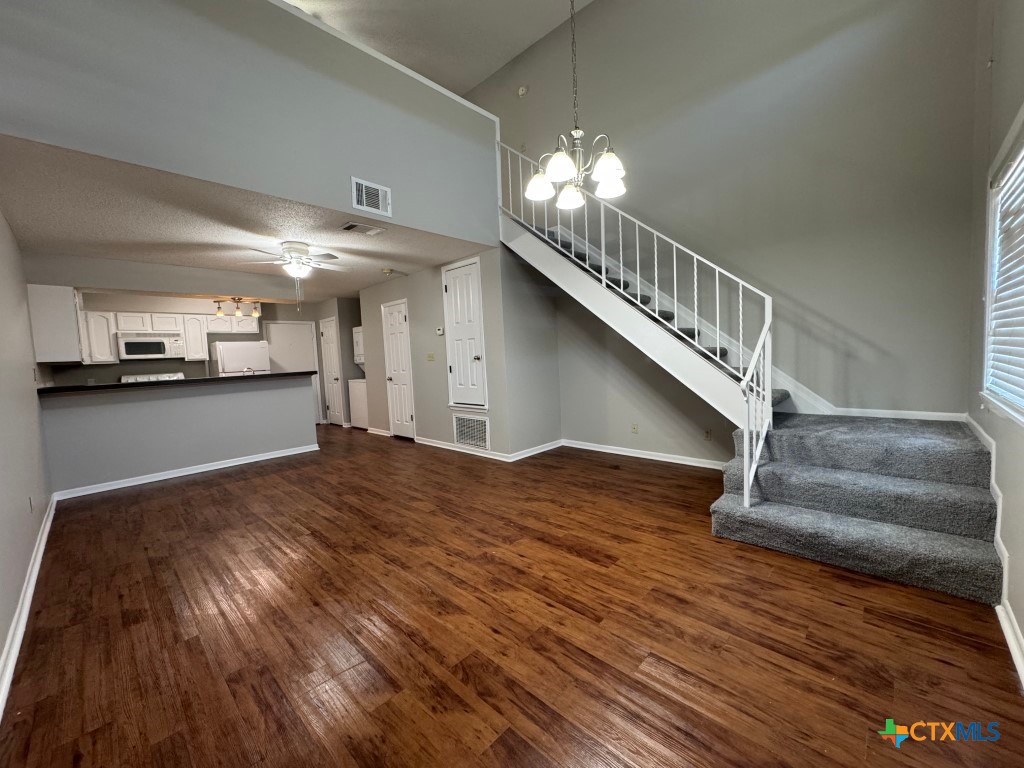 2112 E Airline Road Property Photo 6