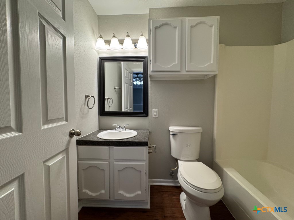 2112 E Airline Road Property Photo 11