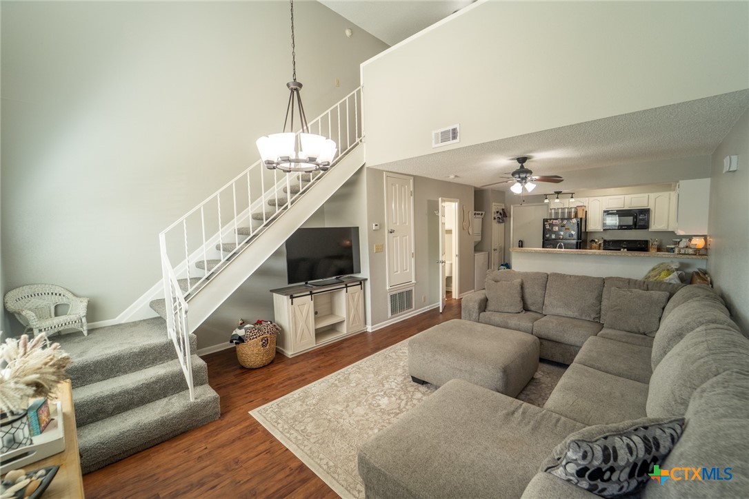 2112 E Airline Road Property Photo 13