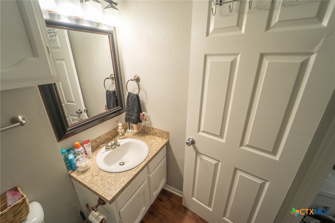 2112 E Airline Road Property Photo 22