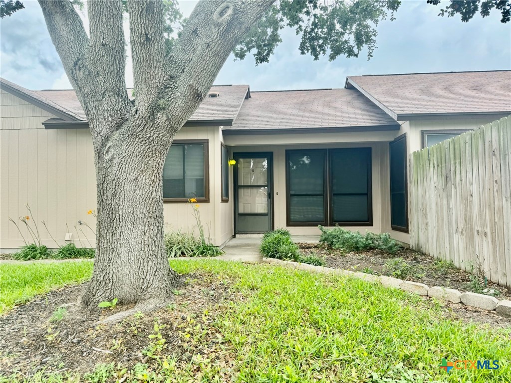 101 Waterford Drive Property Photo 1