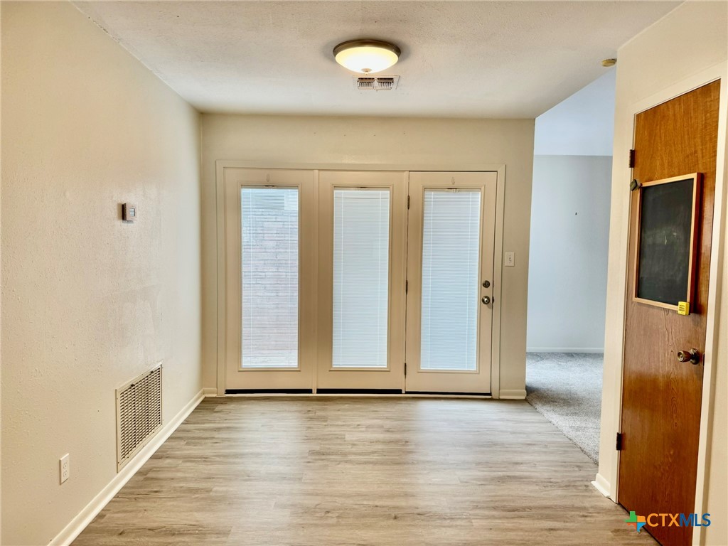 101 Waterford Drive Property Photo 9