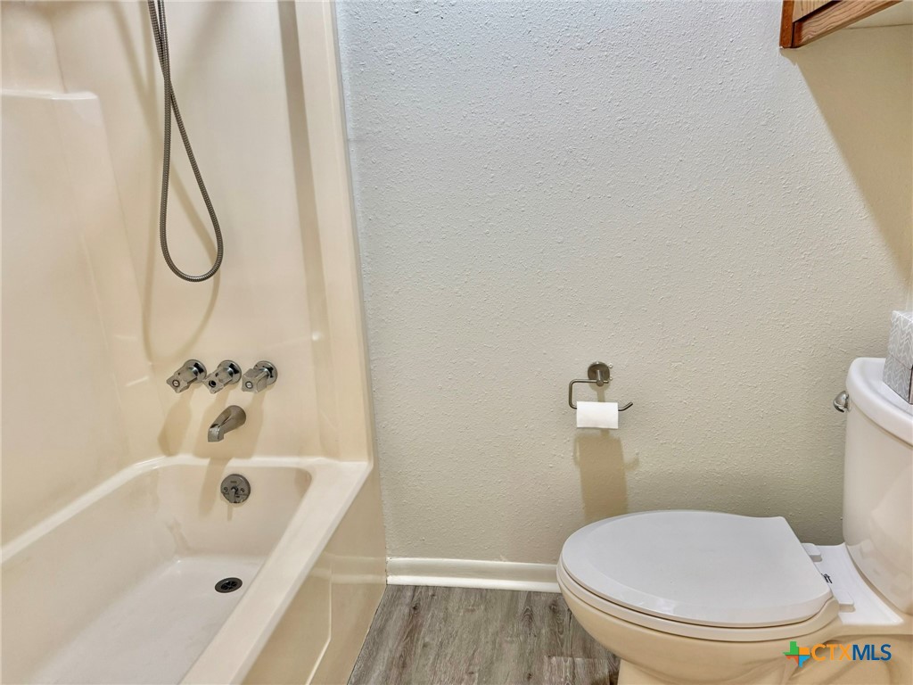 101 Waterford Drive Property Photo 16