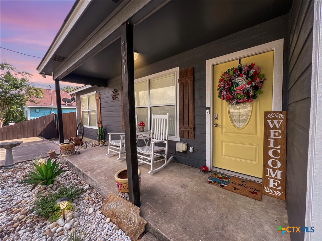 701 Clark Street Property Photo 5