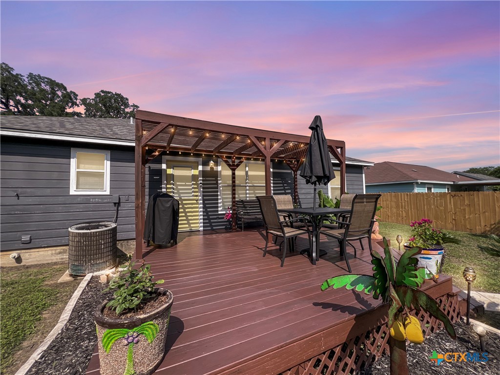 701 Clark Street Property Photo 19
