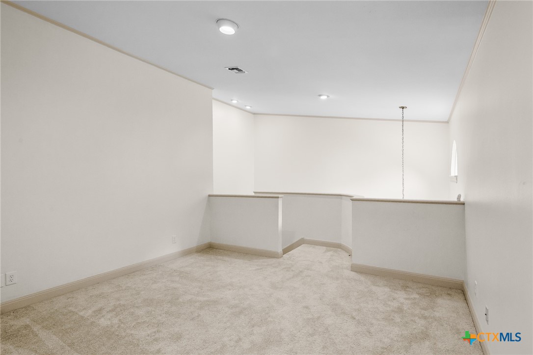 6009 Country Club Dr Property Photo 28