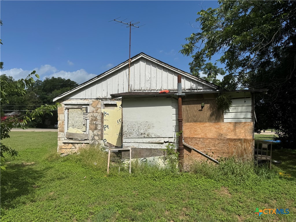 702 & 706 S Penelope Street Property Photo 5