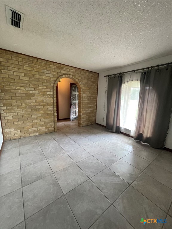 508 Tower Street Property Photo 8