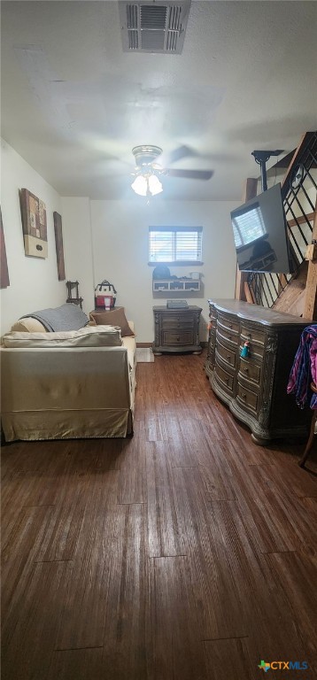 1123 N Beal Street Property Photo 6