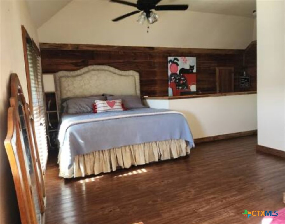 1123 N Beal Street Property Photo 12