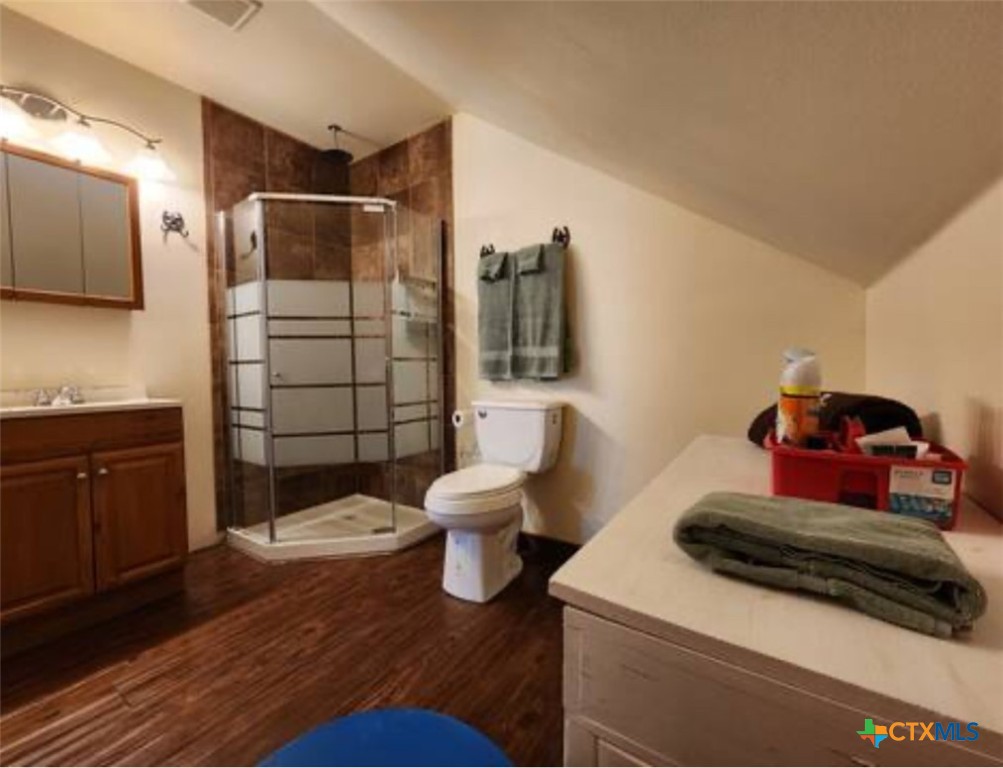 1123 N Beal Street Property Photo 18