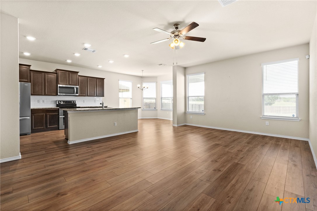 2613 Creekside Hills Boulevard Property Photo 4