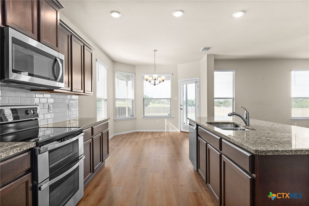 2613 Creekside Hills Boulevard Property Photo 10