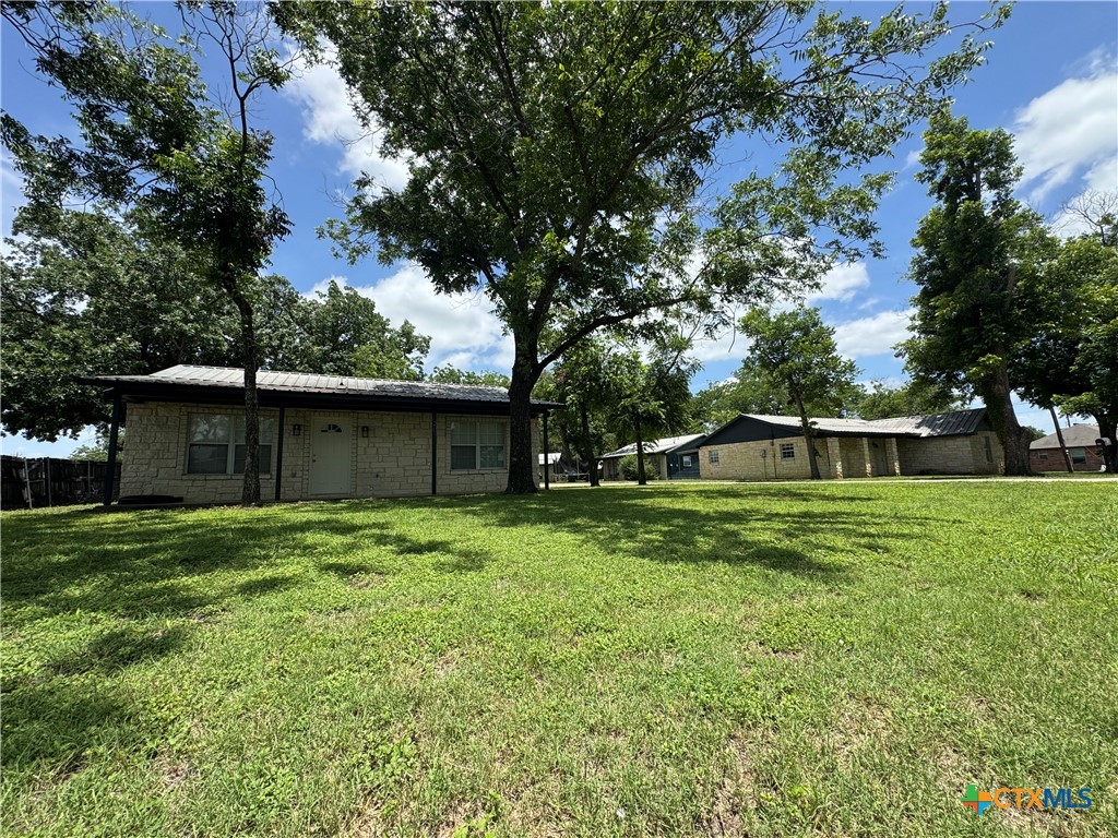 205 8th Street Property Photo 1
