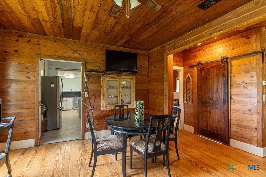 802 Smith Road Property Photo 8