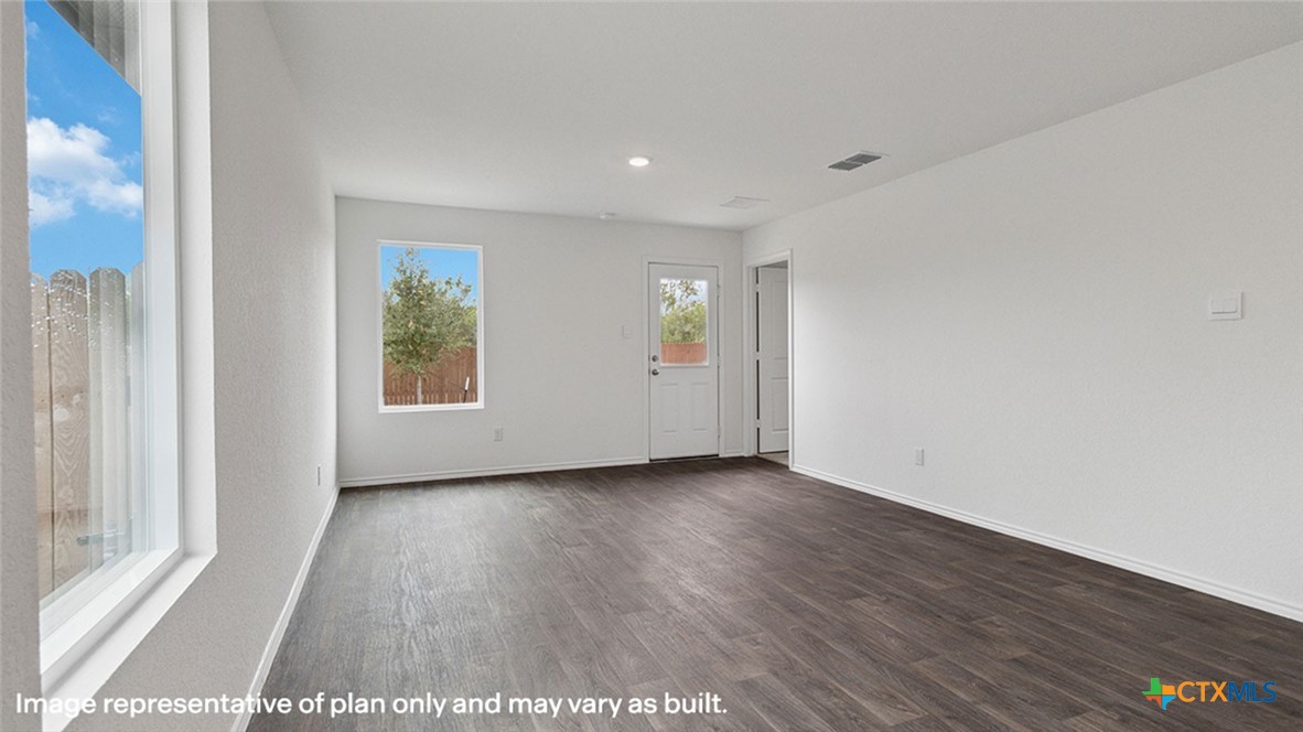 1005 Seedling Lane Property Photo 10