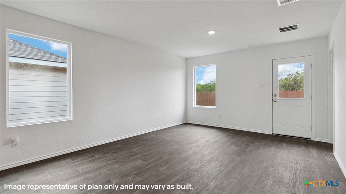 1005 Seedling Lane Property Photo 11