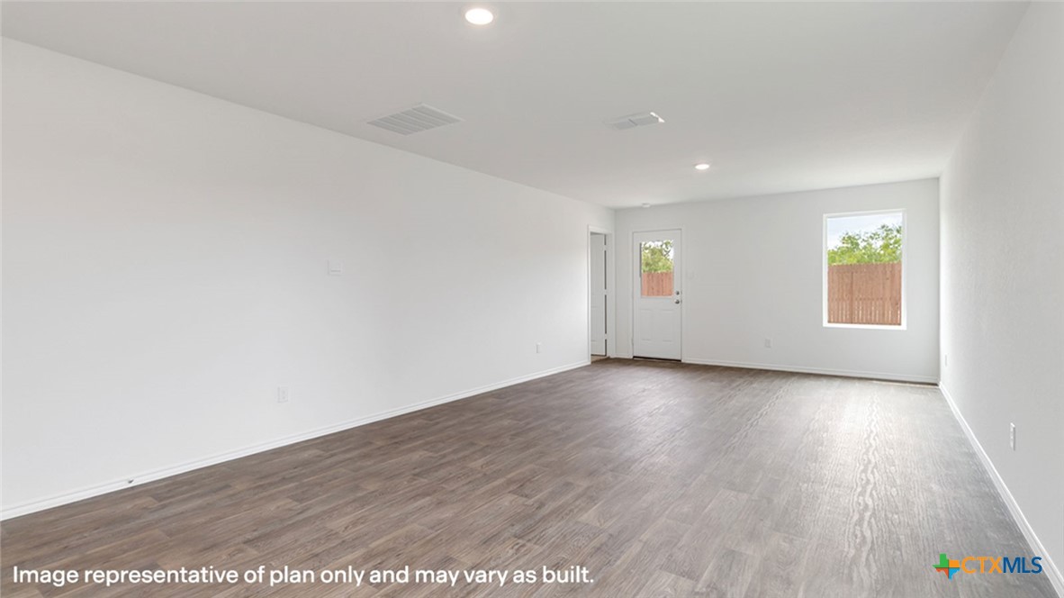 1009 Seedling Lane Property Photo 12