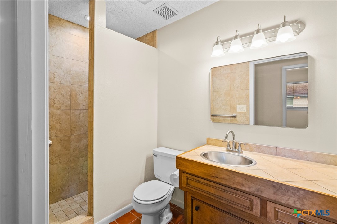 105 Creekside Drive Property Photo 27
