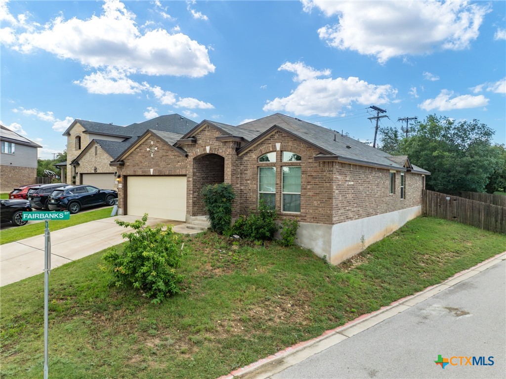818 Hobby Road Property Photo 4