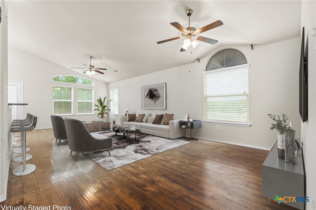 818 Hobby Road Property Photo 7