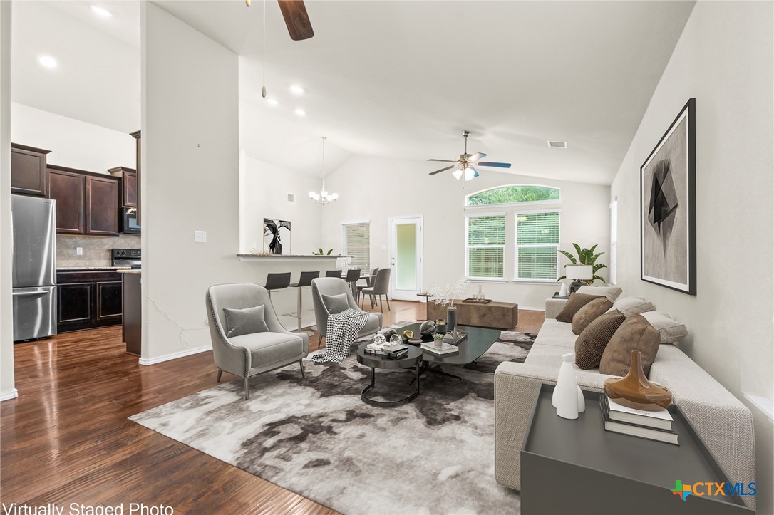 818 Hobby Road Property Photo 8