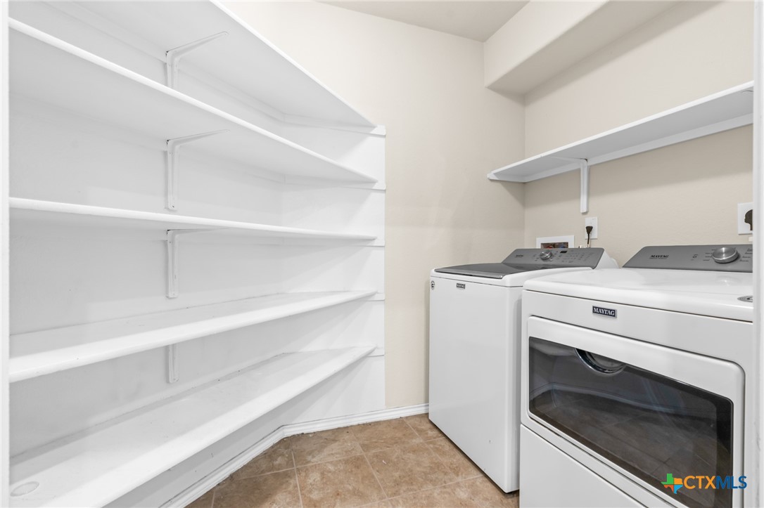 818 Hobby Road Property Photo 13