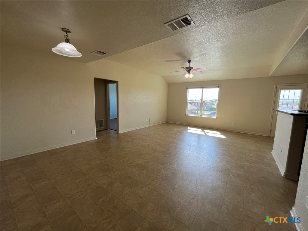 3503 Ennis Drive Property Photo 4