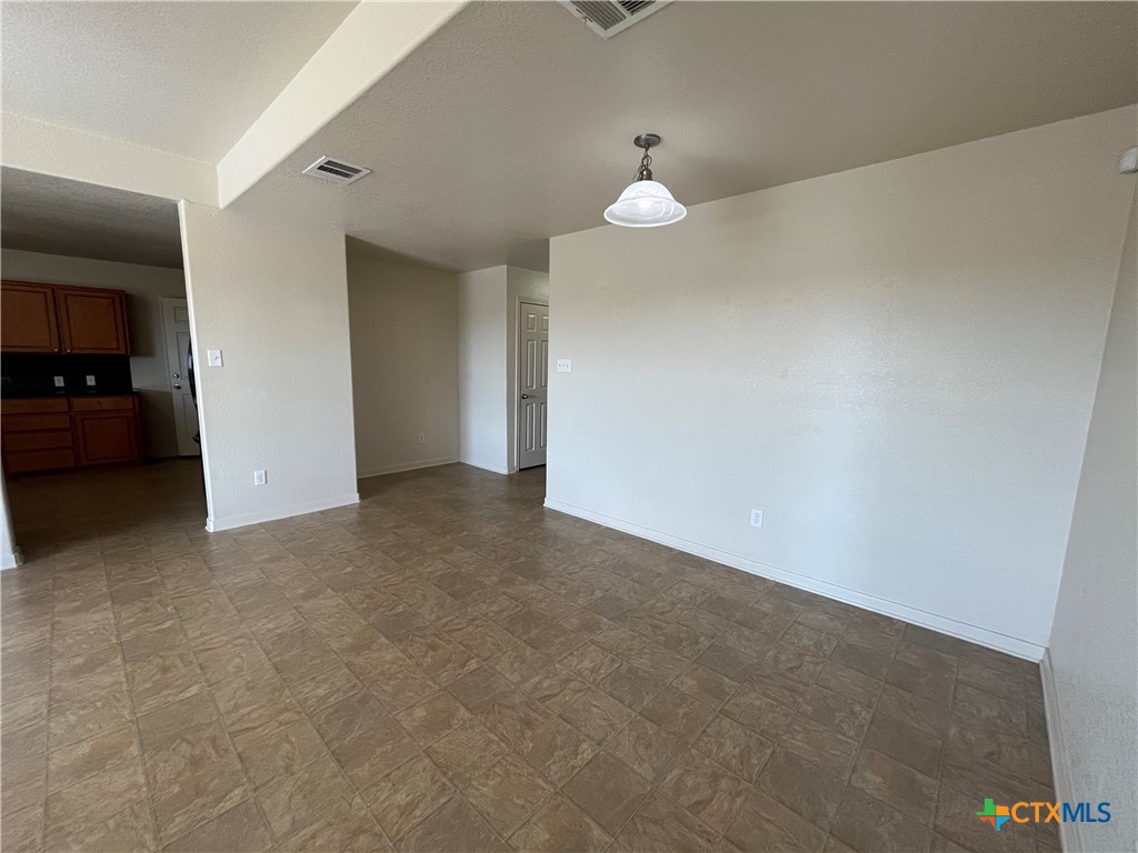 3503 Ennis Drive Property Photo 7