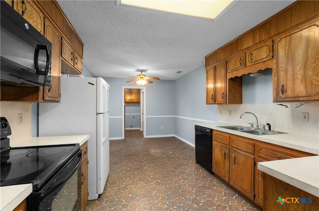 1606 Cedar Oaks Lane Property Photo 14