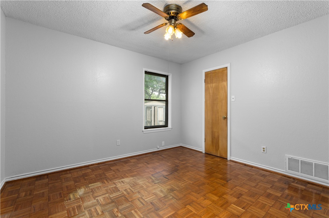 1606 Cedar Oaks Lane Property Photo 22